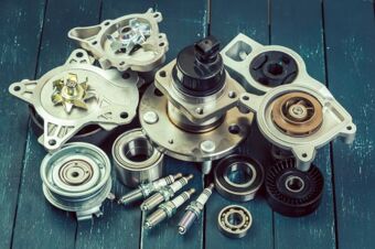 Cleaned metal parts with different shapes and sizes